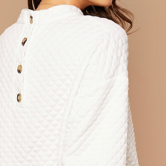 White Textured Sweater Medium - Picture 4 of 5